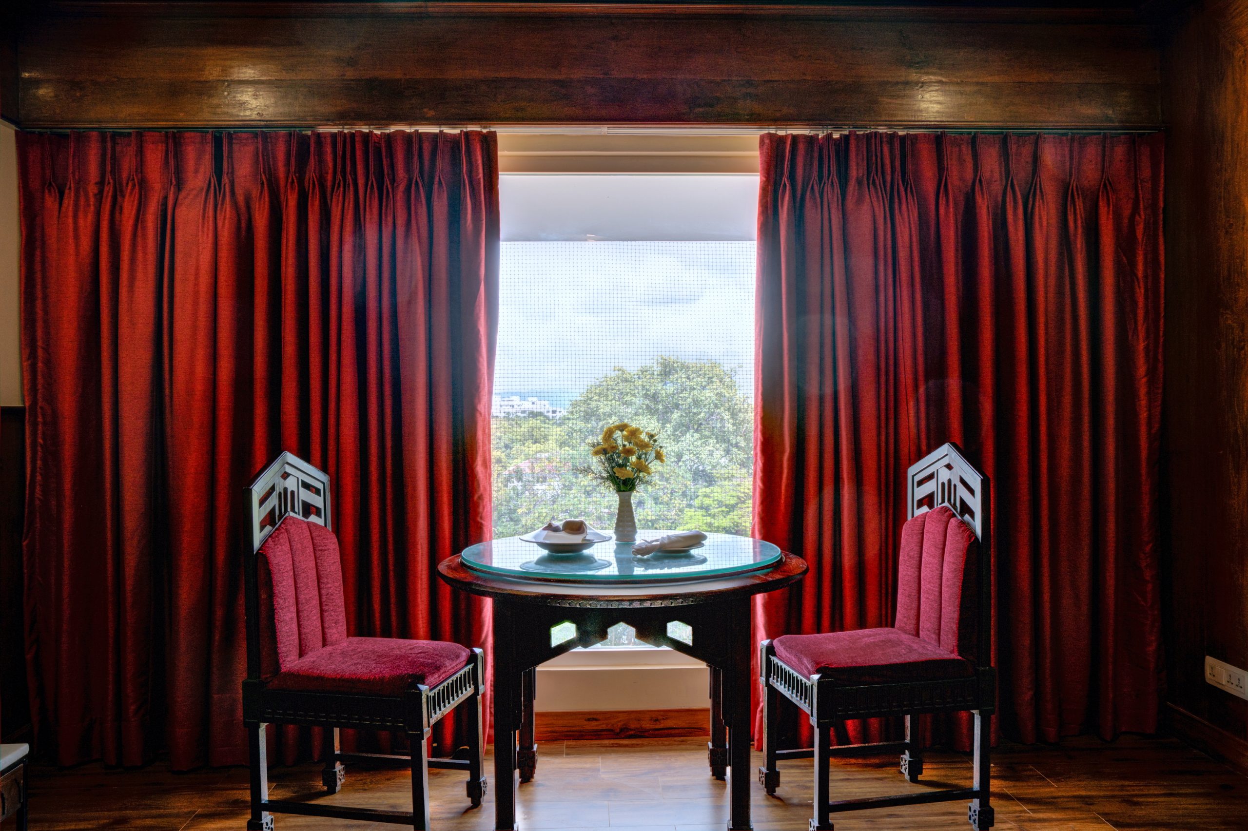 The Presidential Suite Room_Living area_04