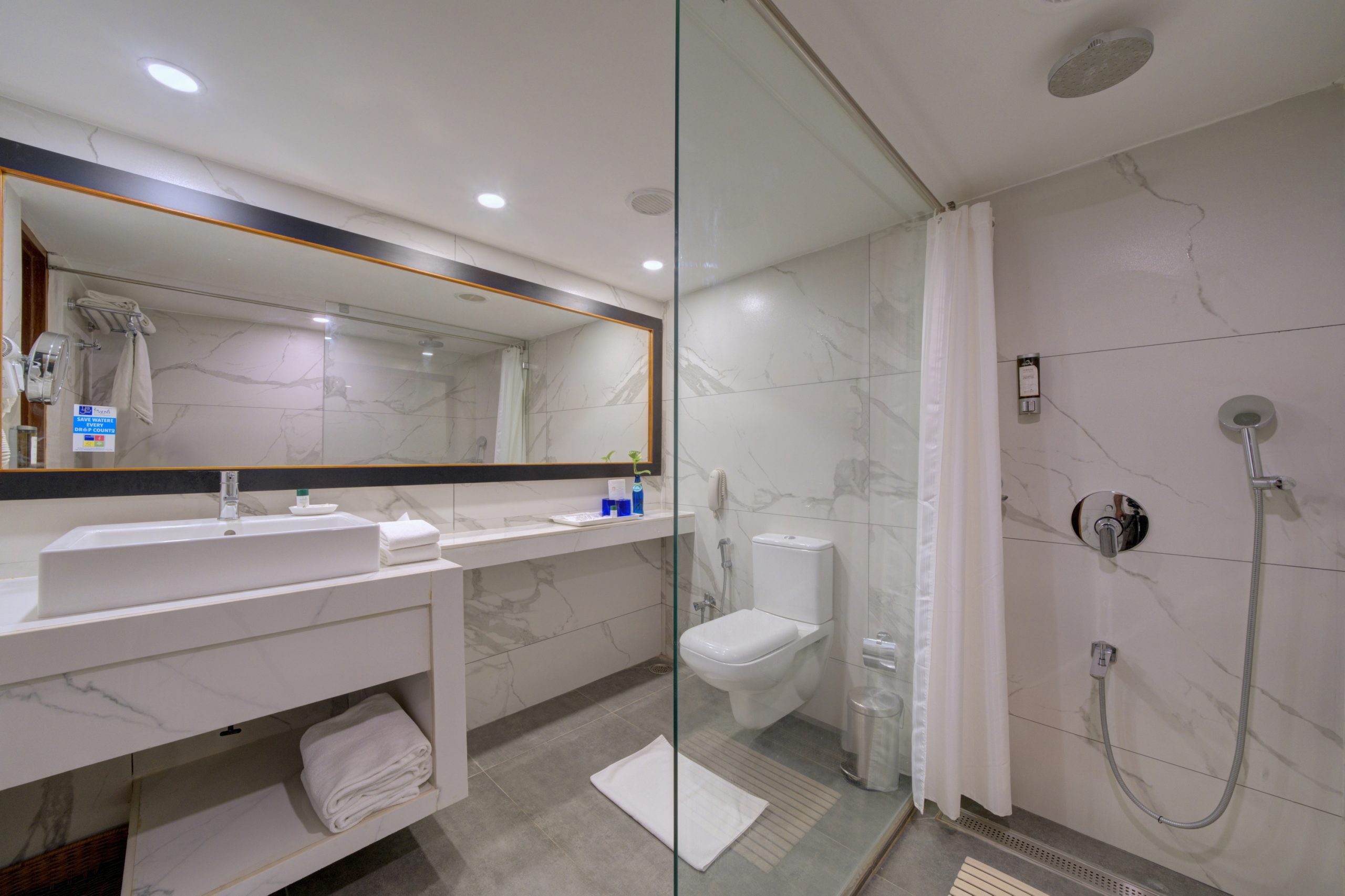 The Presidential Suite Room_Restroom